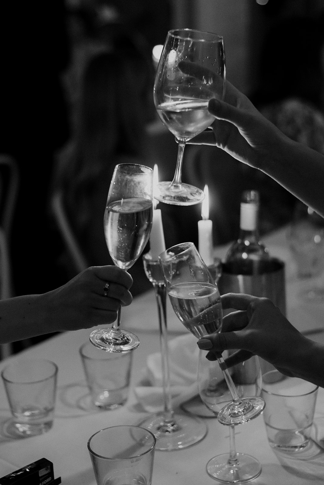 kr 646 websize - Contact